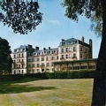 Saint Honoré les  Bains -L'hôtel du Morvan Vue du parc.jpg