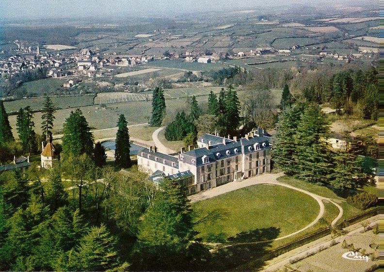 Saint Honoré les Bains -Le château de la Montagne-Vue générale.jpg