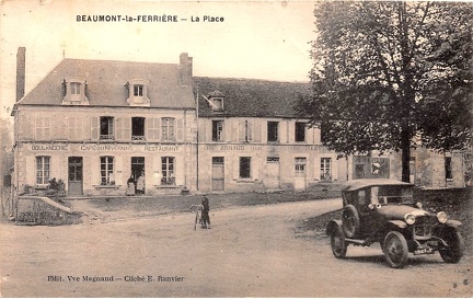 Beaumont la Ferrière Place1