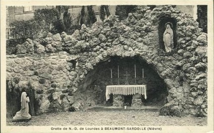 Beaumont Sardolles Grotte Notre-Dame de Lourdes