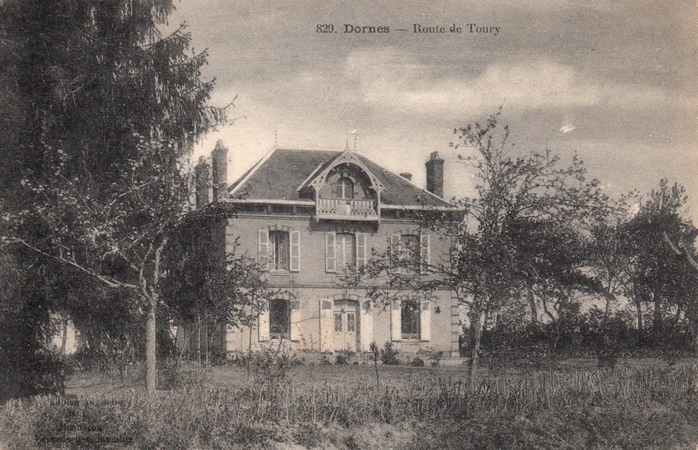 Dornes route de Toury