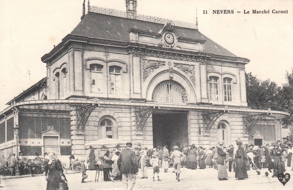 Nevers marché Carnot 2