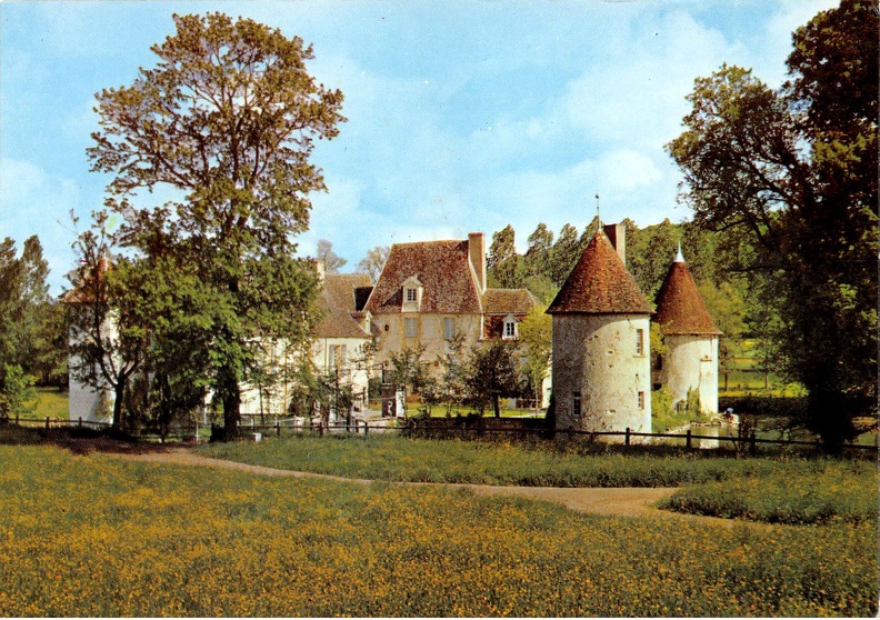 Brinon sur Beuvron_Château1.jpg