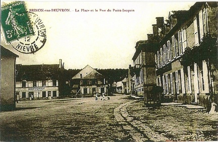 Brinon sur Beuvron Place et rue du puits Jacquin