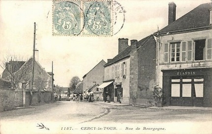 Cercy la Tour Rue de Bourgogne
