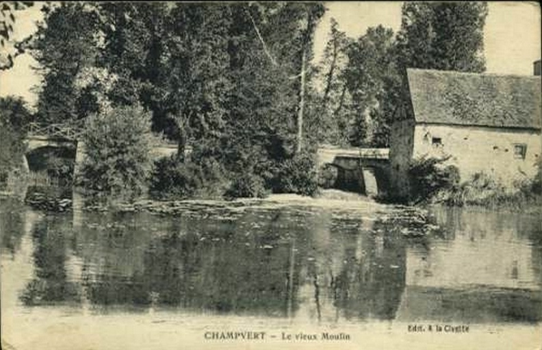 Champvert_Vieux moulin.jpg