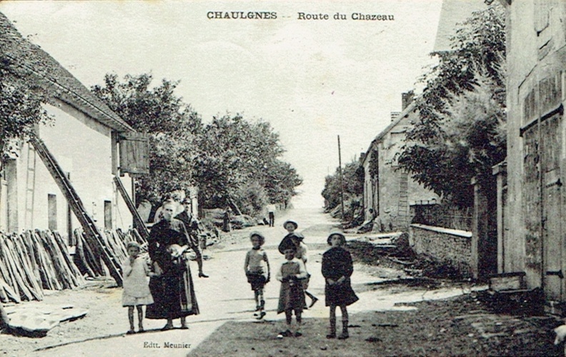 Chaulgnes_Route du Chazeau.jpg
