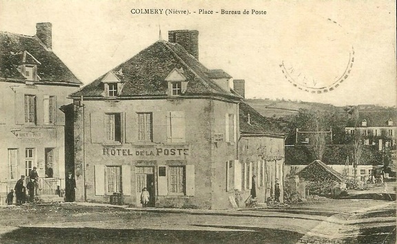 Colmery Place et bureau de poste
