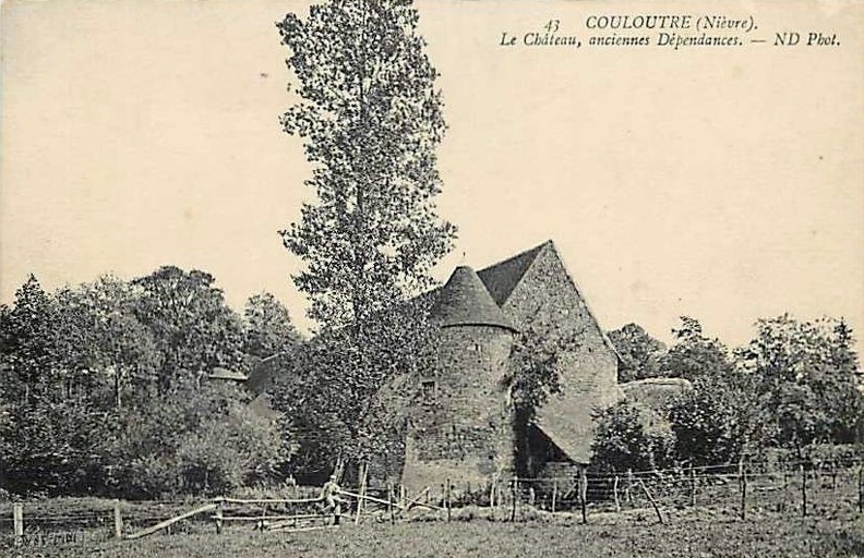 Couloutre_Château anciennes dépendances.jpg
