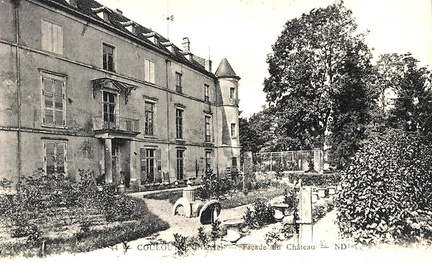 Couloutre Château façade