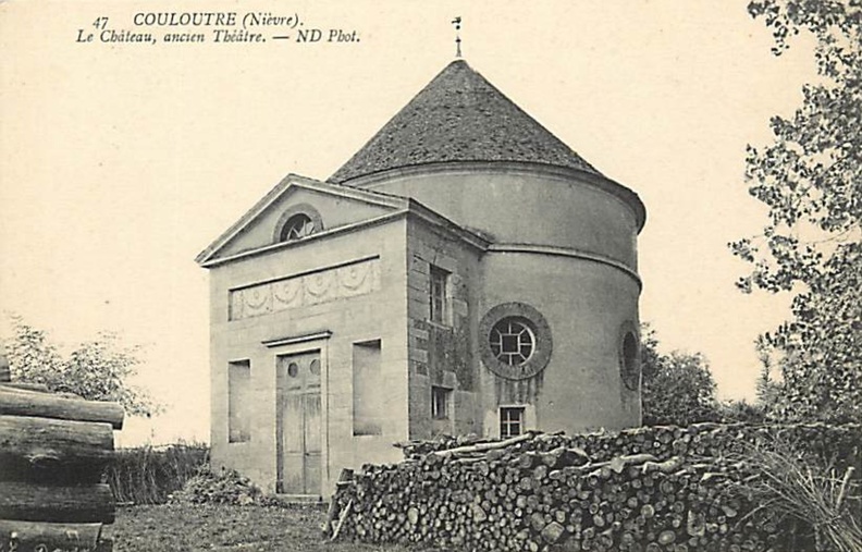 Couloutre Château ancien théâtre