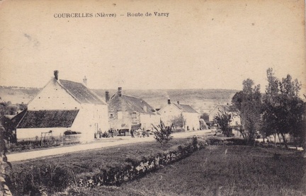 Courcelles Route de Varzy
