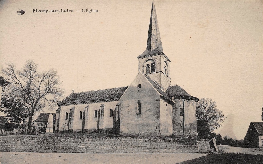 Fleury sur Loire Eglise1