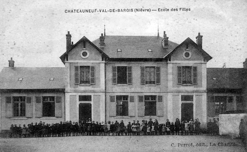 Chateauneuf-Val-de-Bargis Ecole des filles
