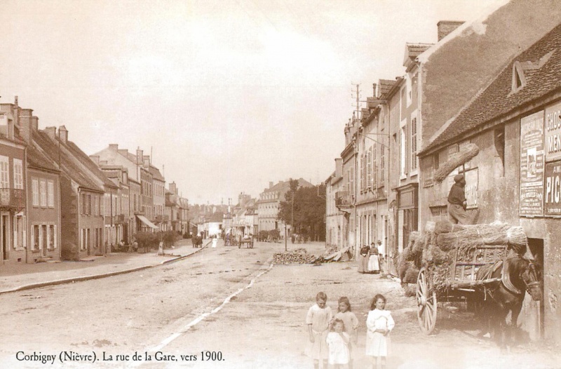 Corbigny Rue de la gare vers 1900