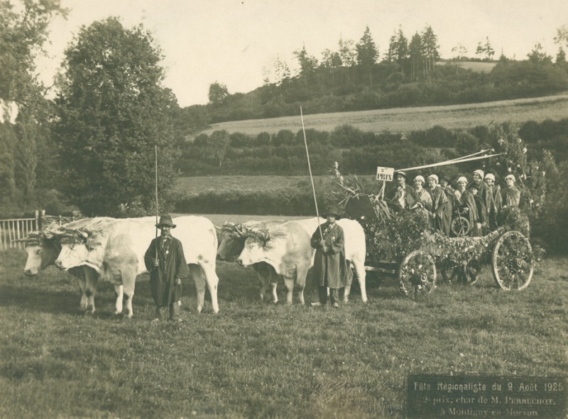 Montigny en Morvan Fête régionaliste du 8 août 1925-char de M. Perruchot 2e prix