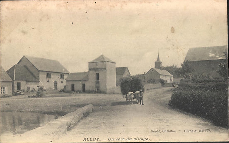 Alluy Coin du village