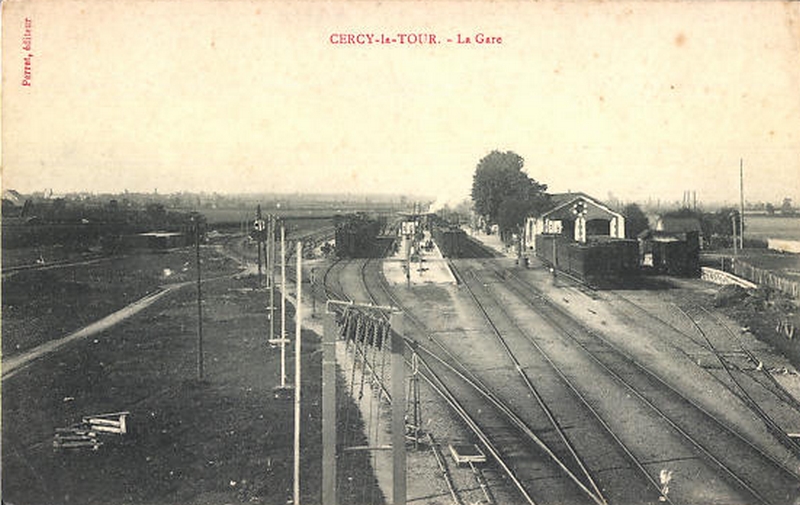 Cercy la Tour Gare4