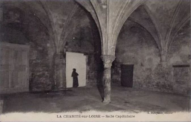 La Charité sur Loire salle capitulaire.JPG